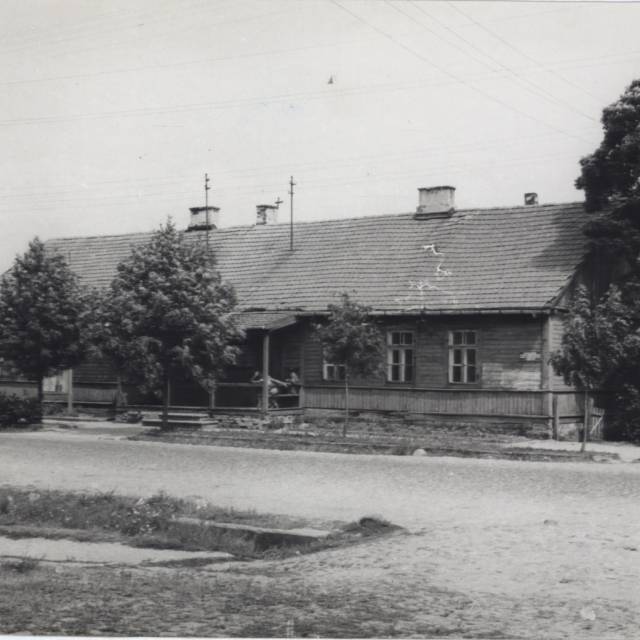 Budynek serockiego magistratu i władz gminnych. Jako siedziba władz funkcjonował od XIX w. do lat 80. XX. w. (APW O/Grodzisk Maz