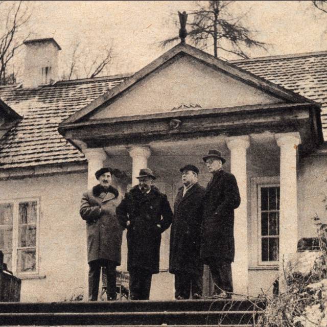 Zbiory Miejskiej Biblioteki Publicznej w Zduńskiej Woli