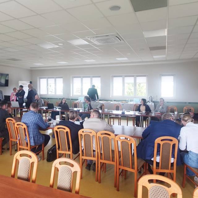 Spotkanie dotyczące projektu linii kolejowej Zegrze - Przasnysz