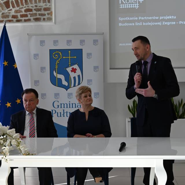 Podpisanie aneksów do umowy o partnerstwie i umowy dotacyjnej w ramach projektu budowy linii kolejowej Zegrze-Przasnysz