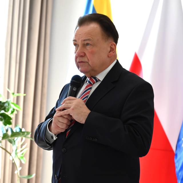 Podpisanie aneksów do umowy o partnerstwie i umowy dotacyjnej w ramach projektu budowy linii kolejowej Zegrze-Przasnysz