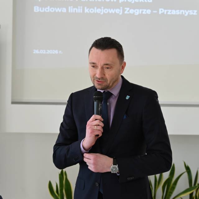 Podpisanie aneksów do umowy o partnerstwie i umowy dotacyjnej w ramach projektu budowy linii kolejowej Zegrze-Przasnysz