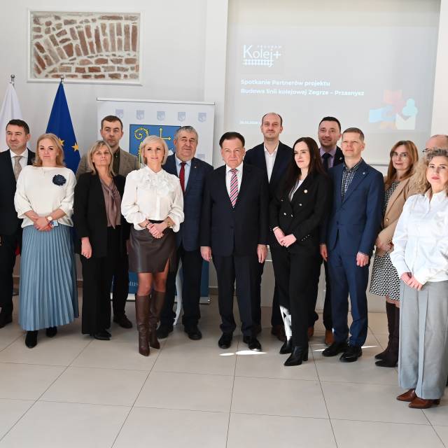 Podpisanie aneksów do umowy o partnerstwie i umowy dotacyjnej w ramach projektu budowy linii kolejowej Zegrze-Przasnysz