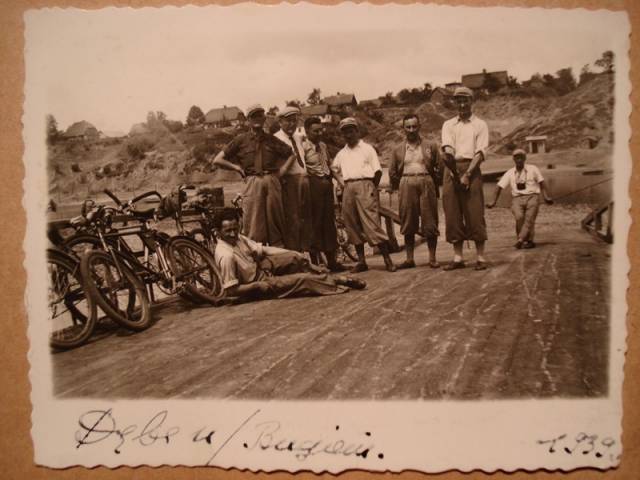 Przeprawa promowa w Dębem na fotografiach z 1939 r.