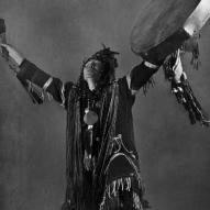 Przewodnicy dusz - wystawa fotografii szamanów tuwińskich. Zapraszamy do ratusza